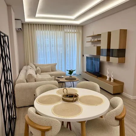 Teds Luxury * Τίρανα
